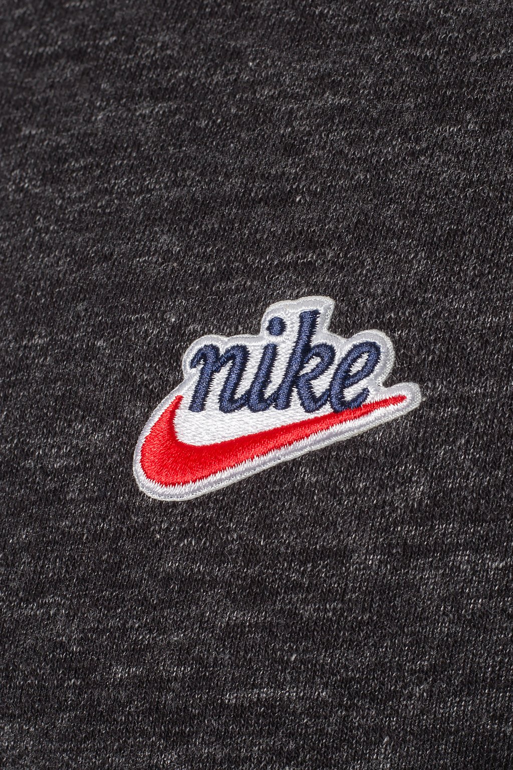 Nike hotsell heritage logo